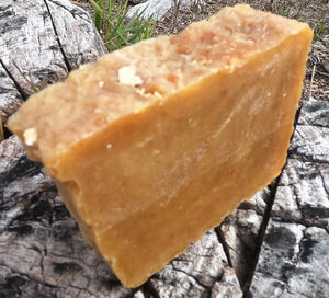 Natural Raw Honey & Beeswax Soap